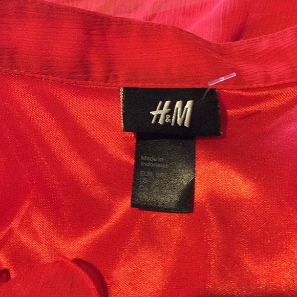 H&M Red frilled top gorgeous - Picture 7 of 8